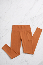 Leggings Sport con Tasca Cammello Curvy per Taglie Forti | Leela Lab