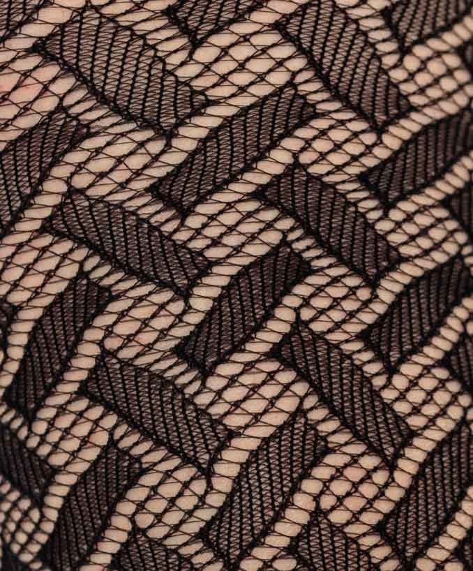 Collant Curvy Rete Intrecciata Nero Indossato Taglie Forti | Leela Lab