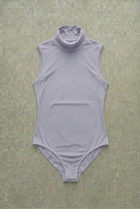 Body Dolcevita Senza Maniche Lilla Curvy per Taglie Forti | Leela Lab