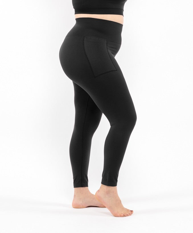 Leggings Sport con Tasca Nero Curvy per Taglie Forti Plus Size | Leela Lab
