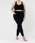 Leggings Sport con Tasca Nero Curvy per Taglie Forti Plus Size Made in Italy | Leela Lab
